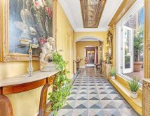 ფრენსის სკოტ ფიცჯერალდის ყოფილი  სახლი მანჰეტენზე, რომელშიც თავისი ბოლო რომანი "ნაზია ღამე" დაასრულა